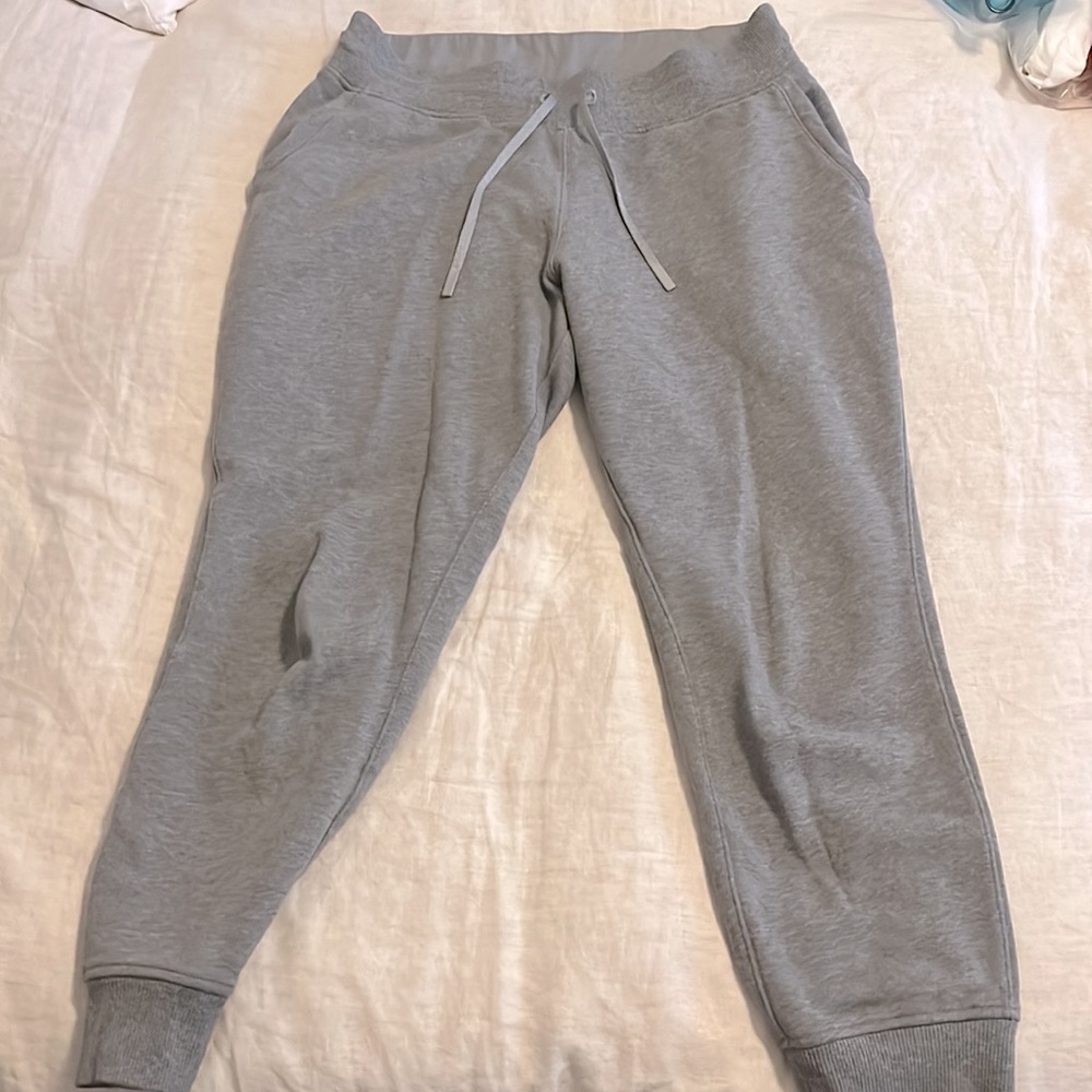 Grey lululemon jogger sweats size 10